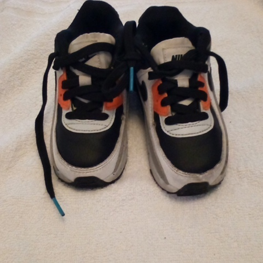Nike toddler black, grey, white orange size 9C lace shoe.